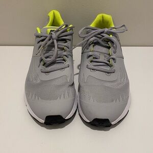 Nike Star Athletic Running Sneakers Big Kids Size 7Y Activewear Comfy EUC